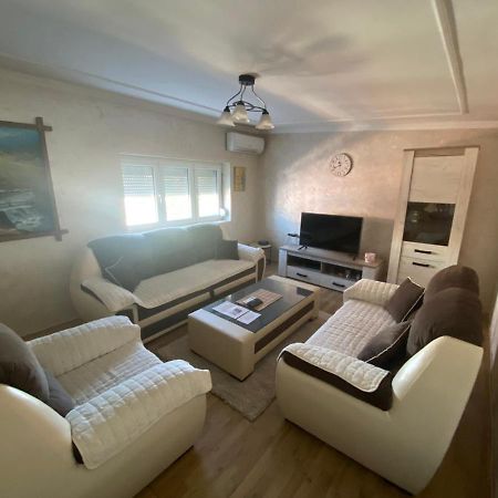 Apartman Niksic Lägenhet Exteriör bild